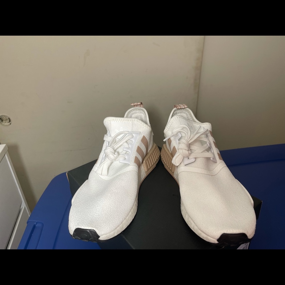 Adidas NMD R1 - Picture 2 of 4